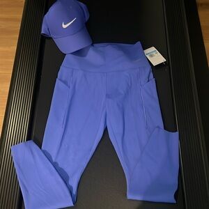 BRAND NEW!!!  Nike Universa Dri-Fit Leggings - Beautiful Color - 7/8 Length